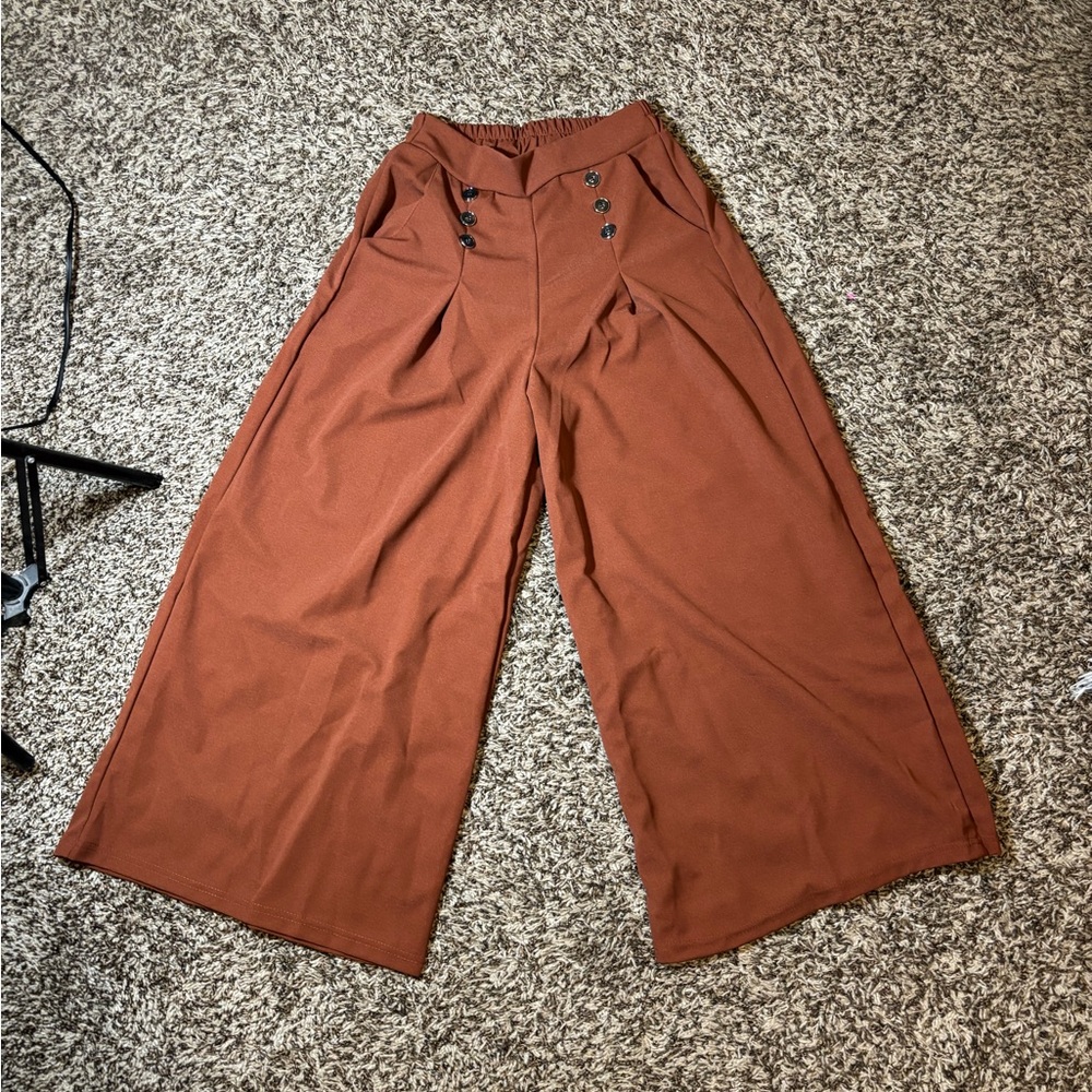Wide-Leg Brown trousers with Button Detail